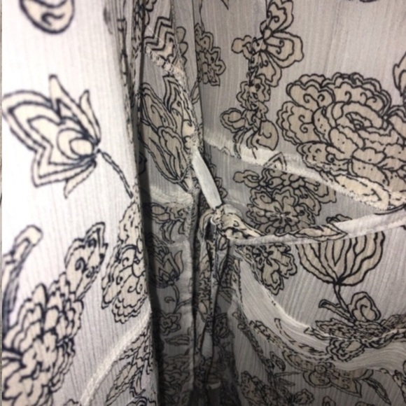 Lane Bryant Floral Wrap Blouse - Picture 4 of 5